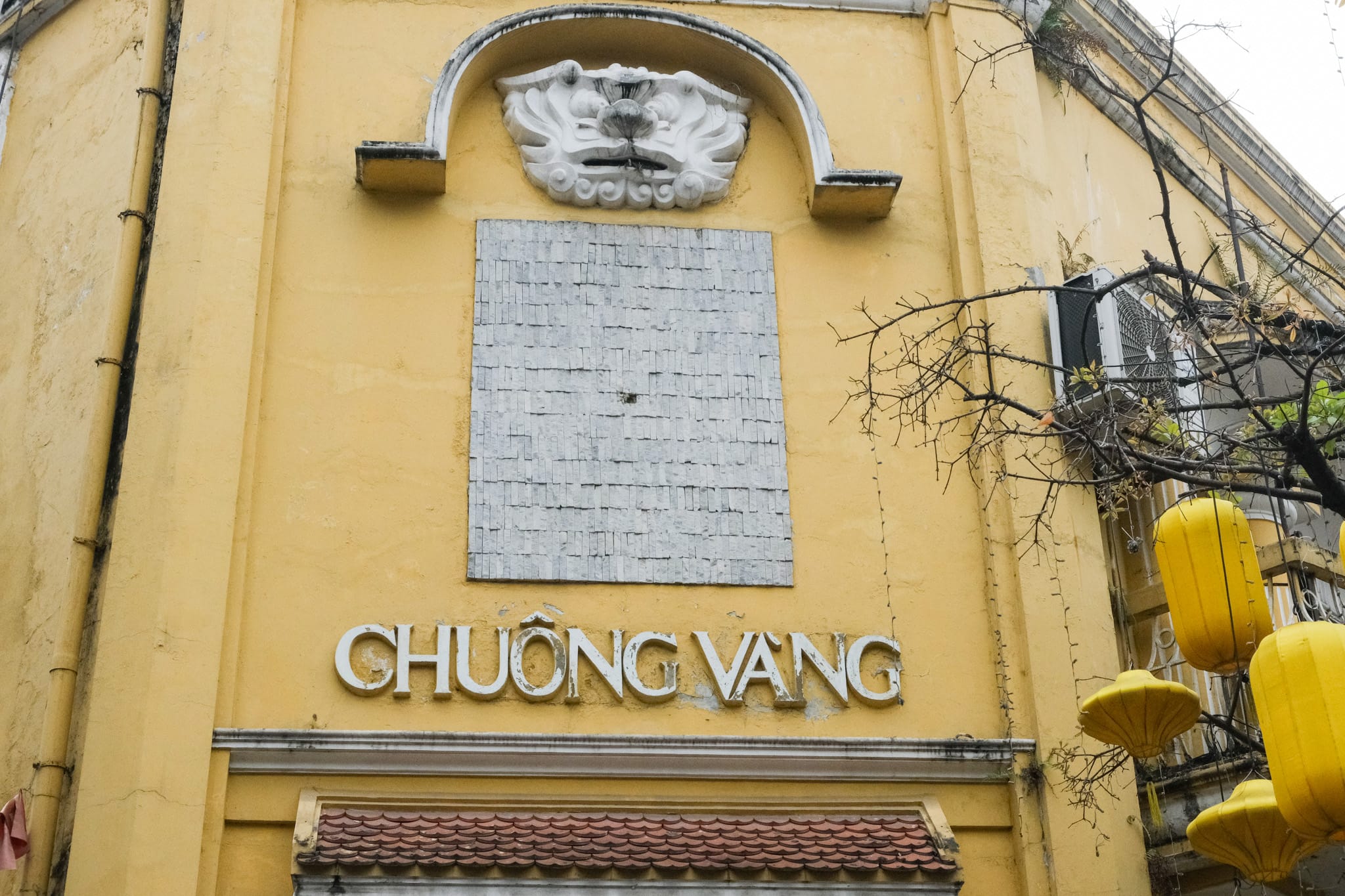Chuông Vàng