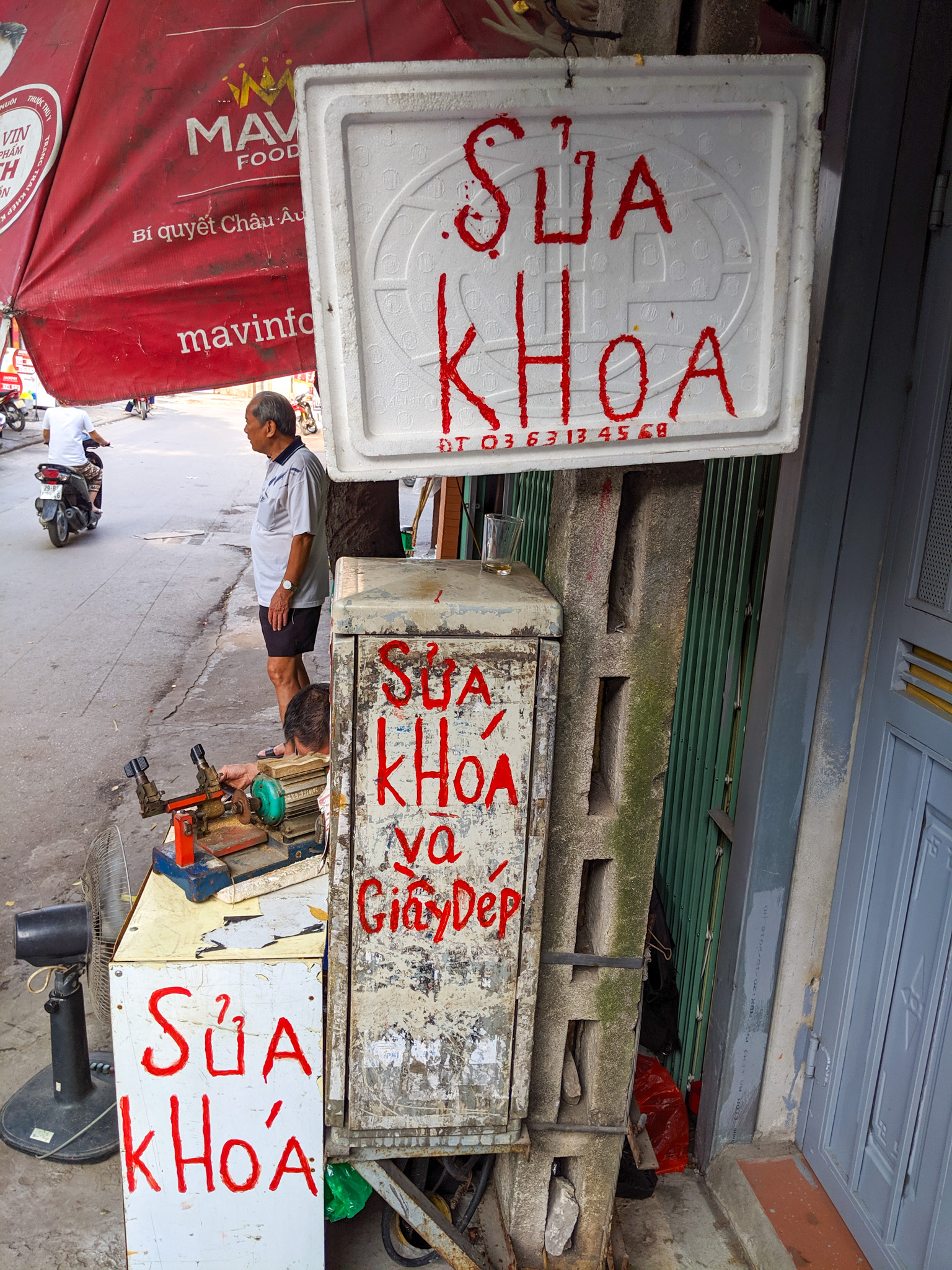 Sửa Khóa và Giầy Dép