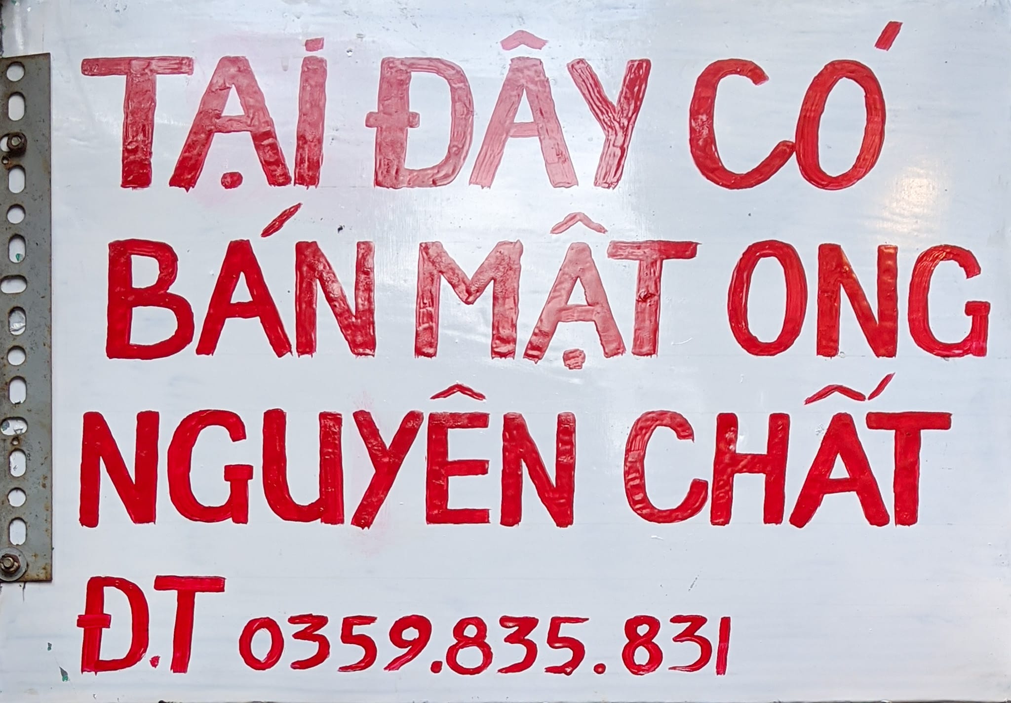 Tại Đây Có Bán Mật Ong Nguyên Chất